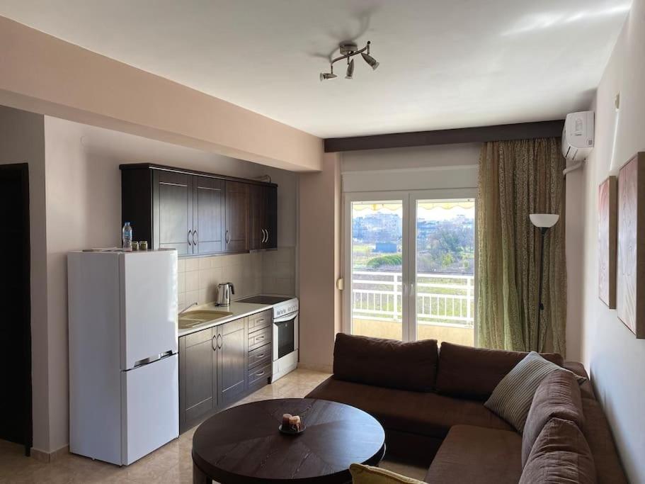 Raise Mirivili Serviced Apartment アレクサンドルポリス エクステリア 写真