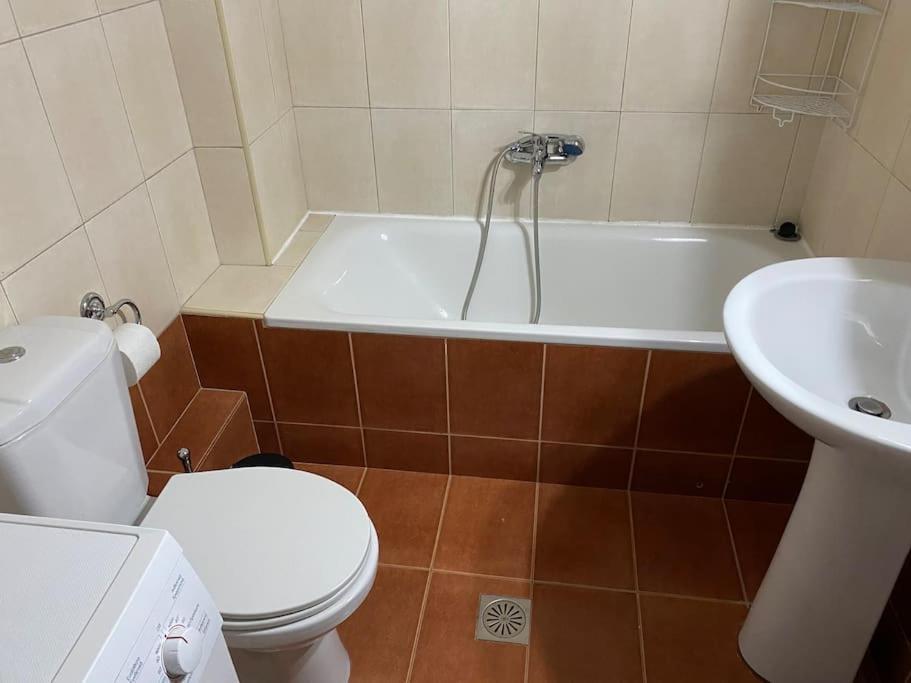 Raise Mirivili Serviced Apartment アレクサンドルポリス エクステリア 写真